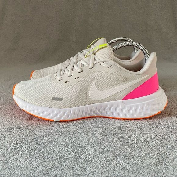Nike Shoes Womens 9.5 White Revolution 5 Running Athletic Sneakers BQ3207-007 - Picture 6 of 11
